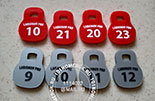 Номерки для ключей №111. Для разных раздевалок можно сделать набор номерков своего цвета.