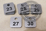 Номерки для ключей металлик №16. Цвет номерка серебро. Размер 25х25 мм.