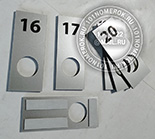 Дверные номерки №40. Материал - акрил серебро 3 мм.