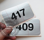 Наклейки с номером для шкафчиков в раздевалку №28. Наклейка из пленки ORACAL и черными цифрами.