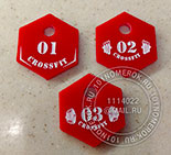 Номерки для ключей №116. Номерки для фитнеса в виде шестигранного диска от штанги. Акрил красный 3 мм, гравировка и заливка краской.
